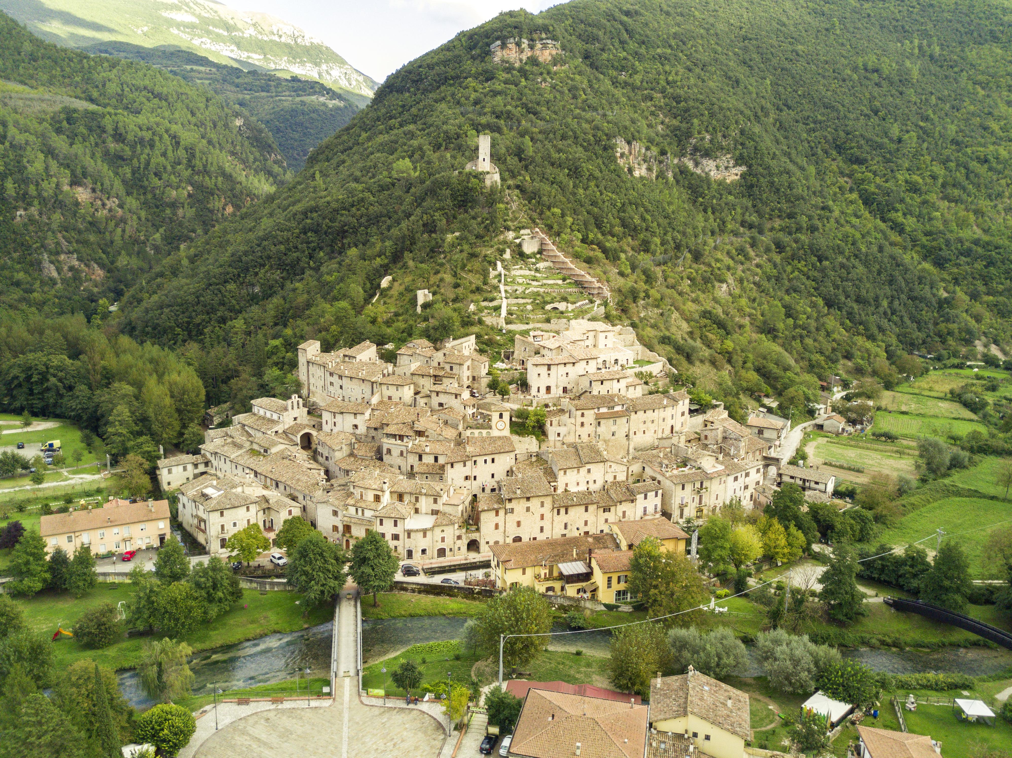 Hotel Torre Del Nera Diffuso & 4*