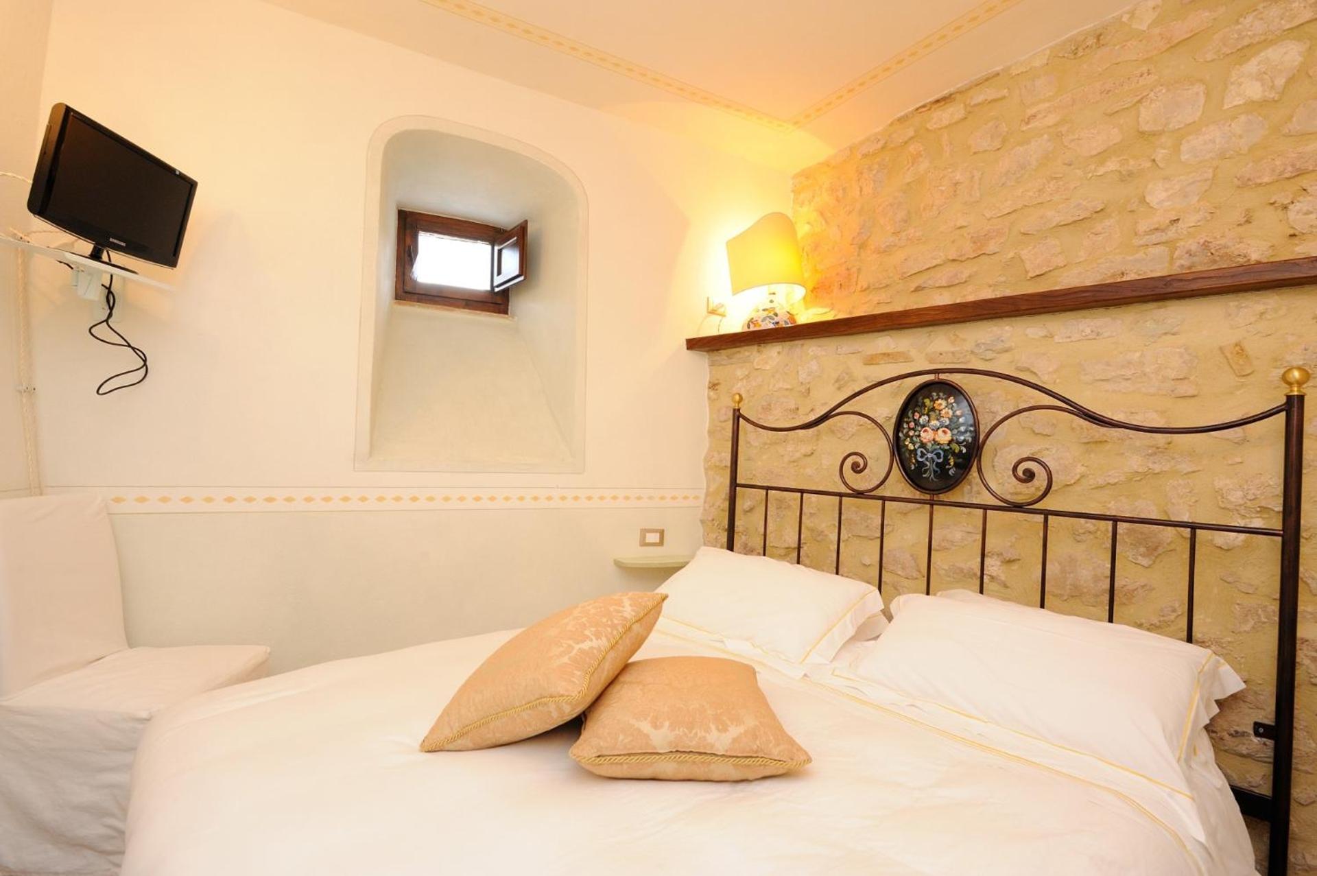 Hotel Torre Del Nera Diffuso &